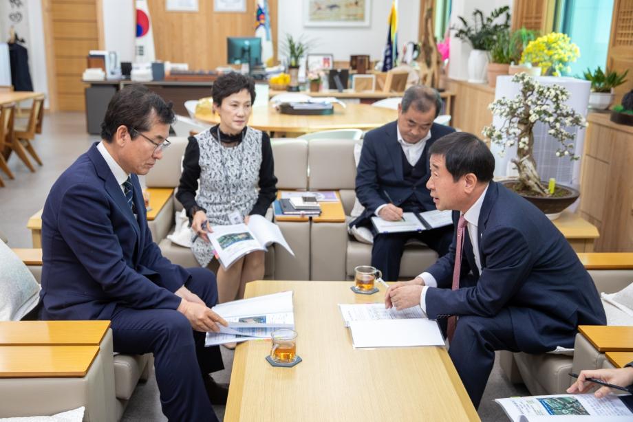  이재영 증평군수, 충북교육청 방문...지역 교육현안 해결위해 발로 뛰어